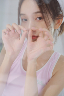 善良漂亮的女老板中字